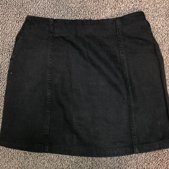 Aritzia black button denim skirt - Picture 3 of 5